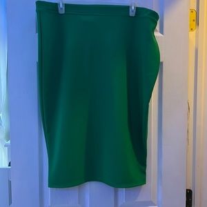 green womens skirt sized as 2X